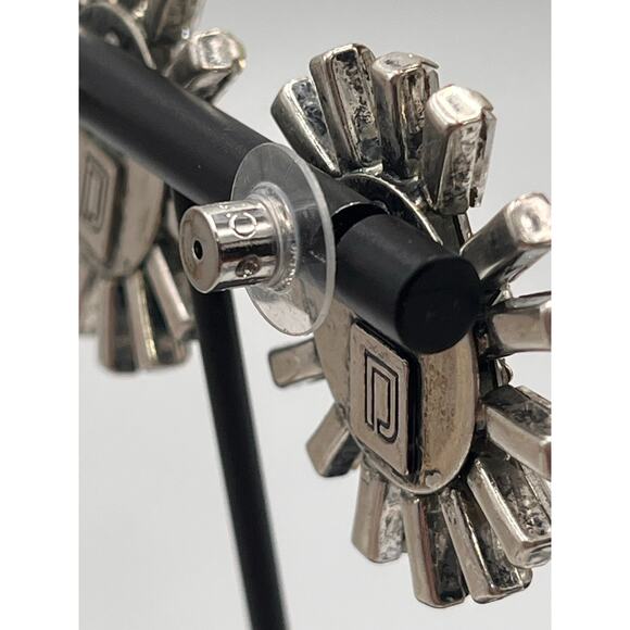 Dannijo Hollywood Swarovski Crystal Baguette Snowflake Oxidized Garbo Earring - Picture 5 of 8